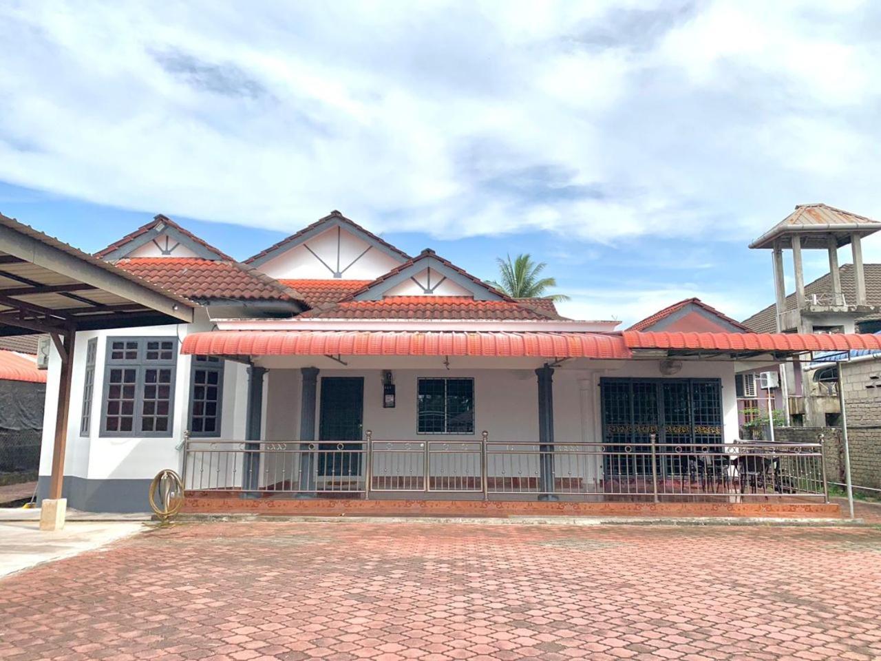 D'Bali Homestay - Private Swimming Pool, Netflix, Internet Wifi ,Cuckoo, Internet Wifi , Dryer, Washing Machine, Aircond Setiap Bilik & Ruang Tamu Pasir Puteh Exterior foto