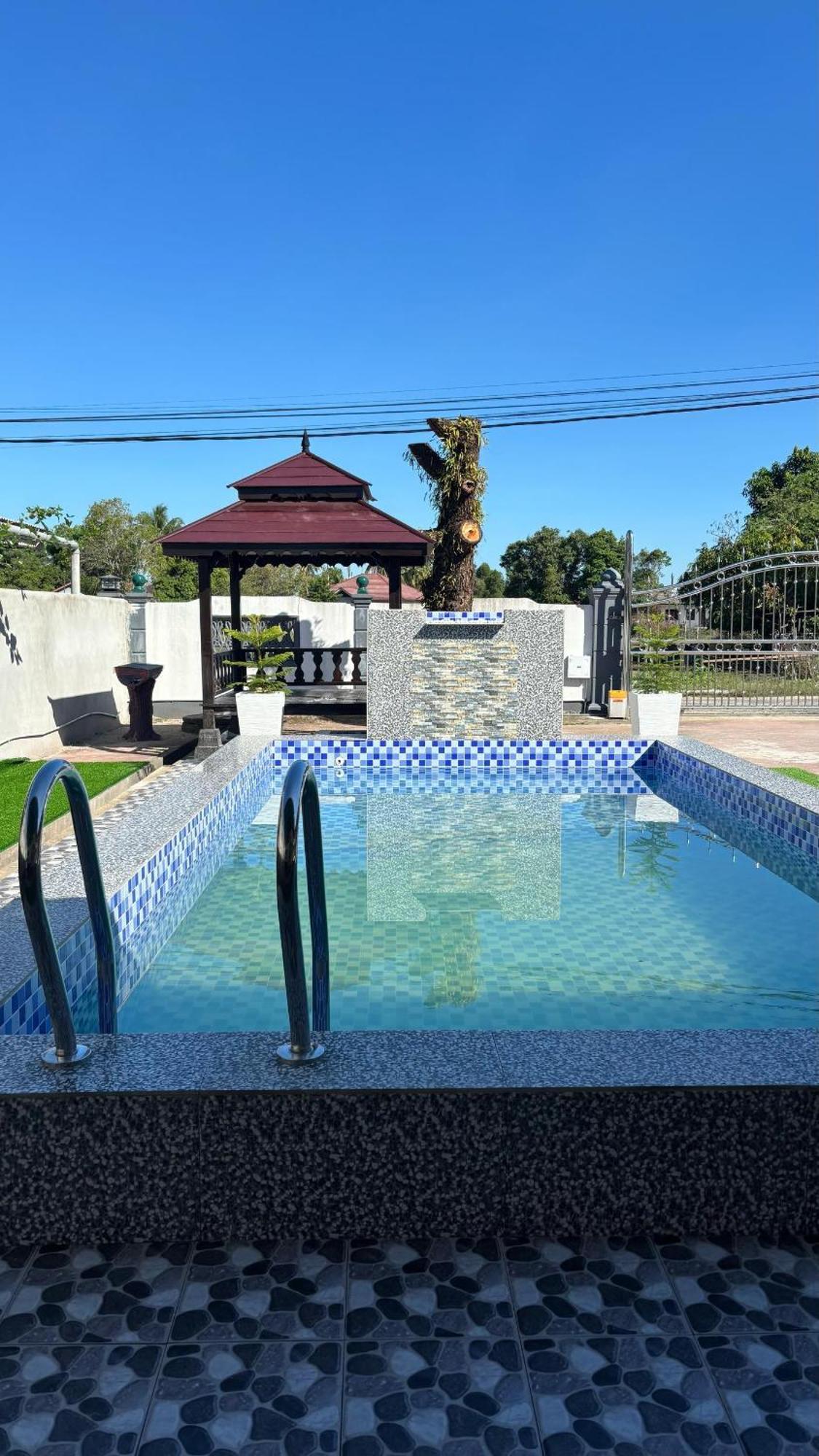 D'Bali Homestay - Private Swimming Pool, Netflix, Internet Wifi ,Cuckoo, Internet Wifi , Dryer, Washing Machine, Aircond Setiap Bilik & Ruang Tamu Pasir Puteh Exterior foto